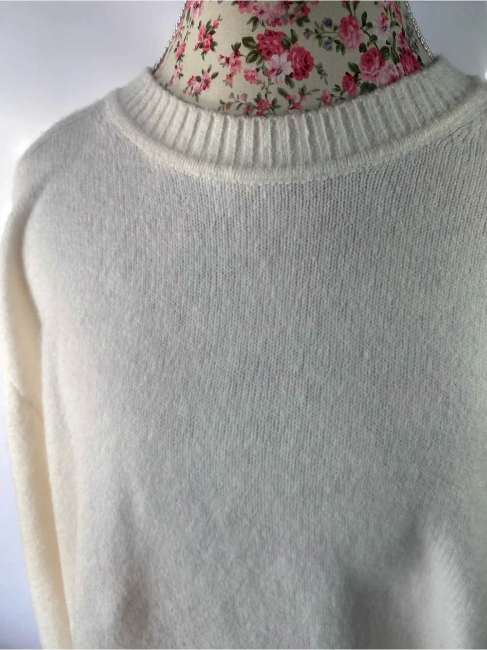 GAP Cream Crewneck Sweater